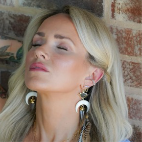 LAVENDER DREAMS 3 Stone Lavender Cz Studs