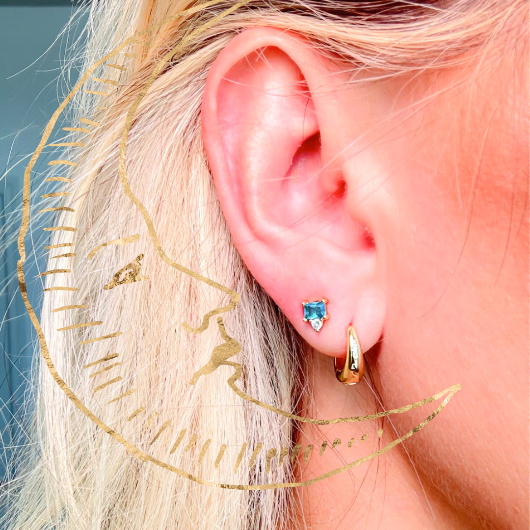 WAVES Timeless Aqua Marine Cz Studs