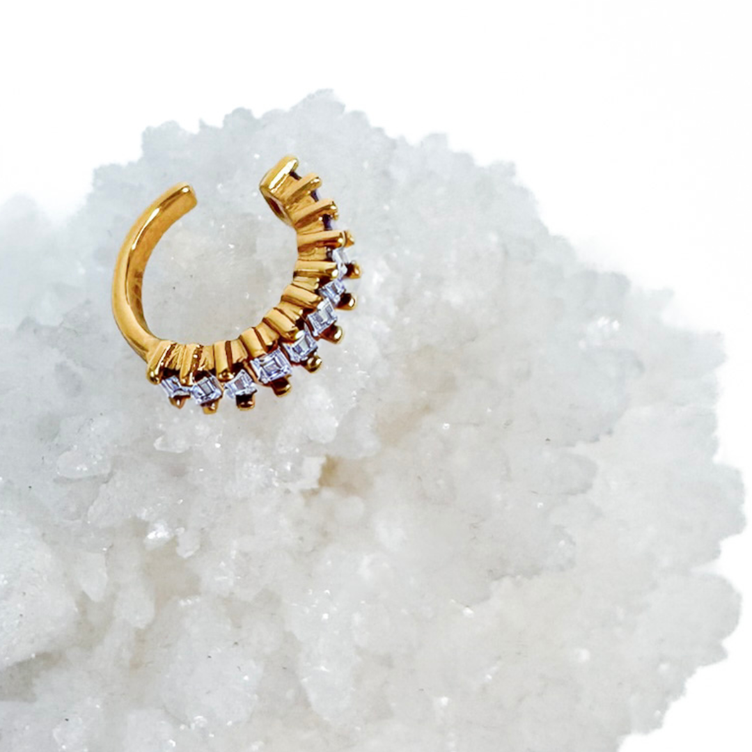 CRYSTAL CROWN Adjustable Cz Ear Cuff