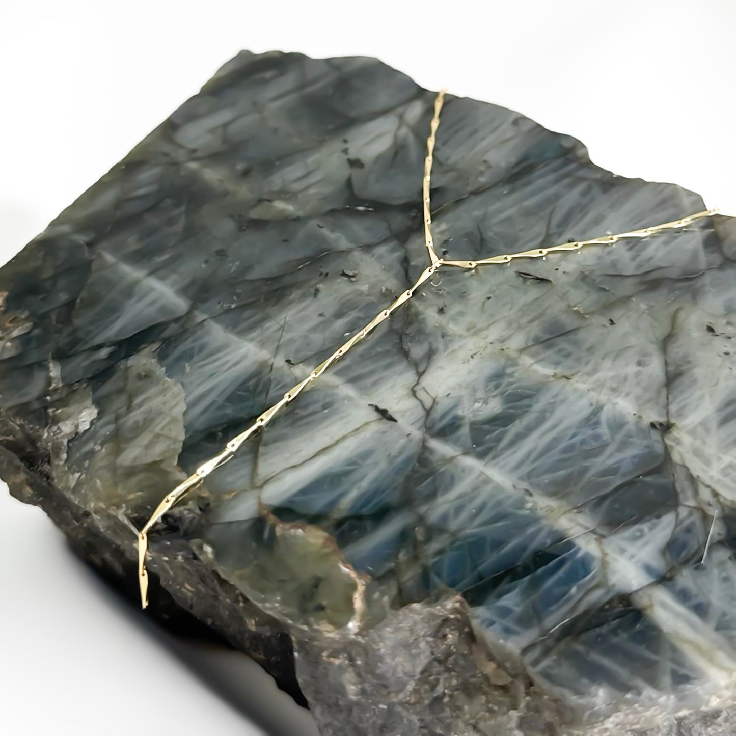 RADIANT ENERGY Delicate Chain Timeless Lariat Necklace