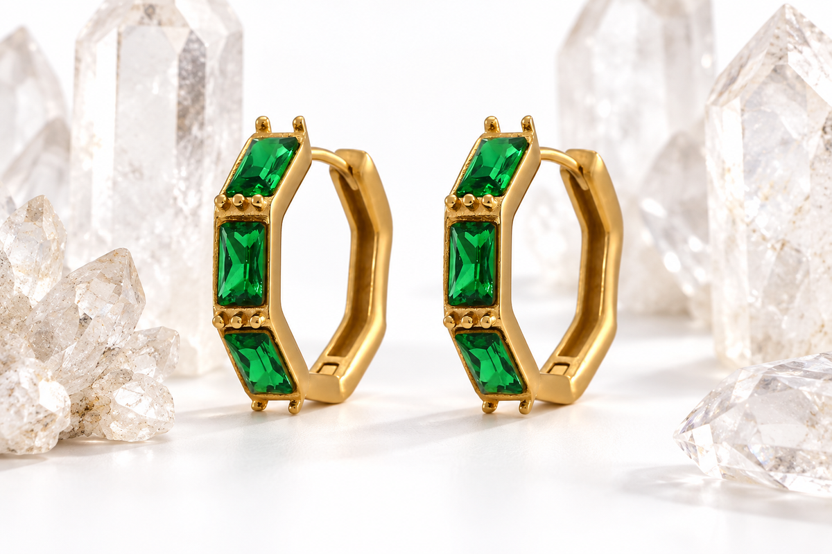 Emerald Bamboo Huggie